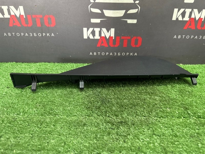 Накладка торпедо боковая Kia Rio 4 2017 FB