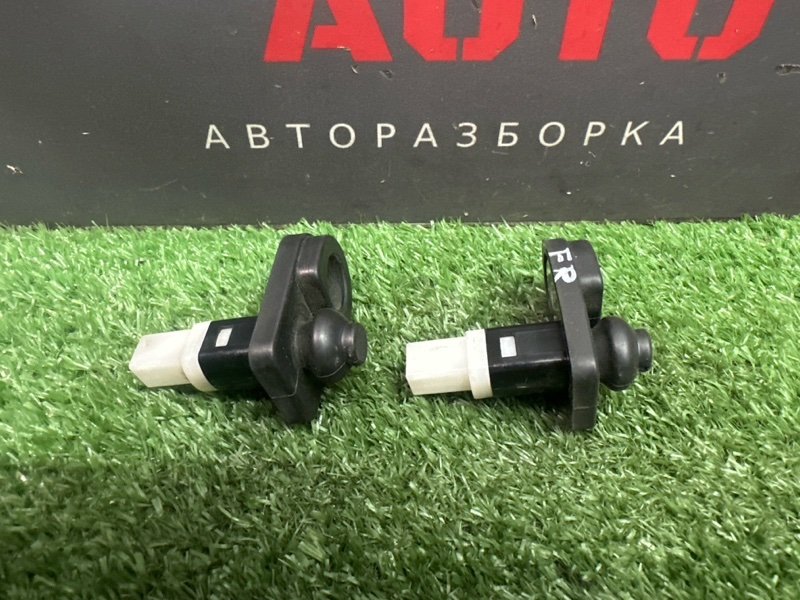 Концевик двери Kia Rio 4 2017 FB