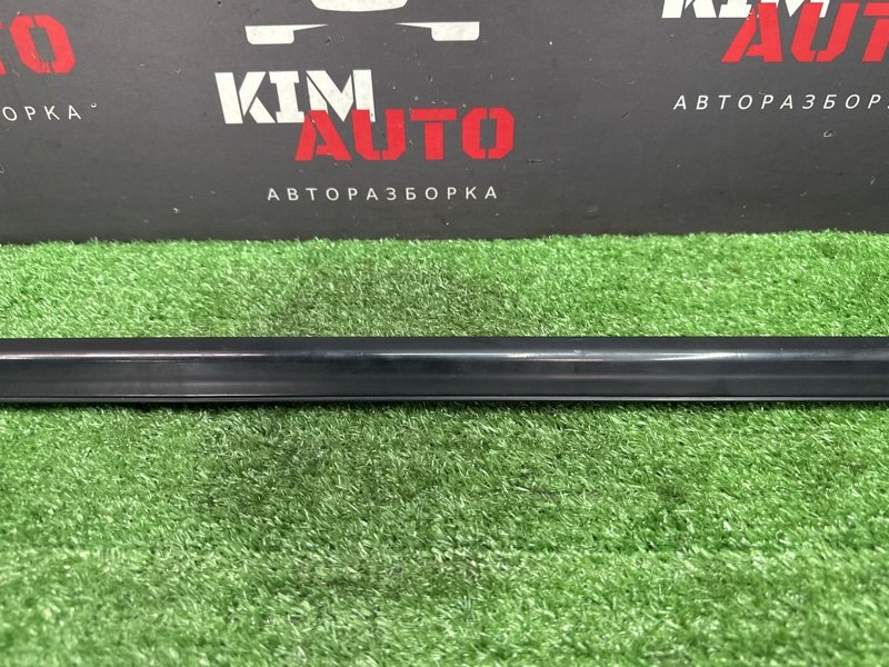 Уплотнитель стекла наружный (Бархотка) Kia Rio 4 2017 FB