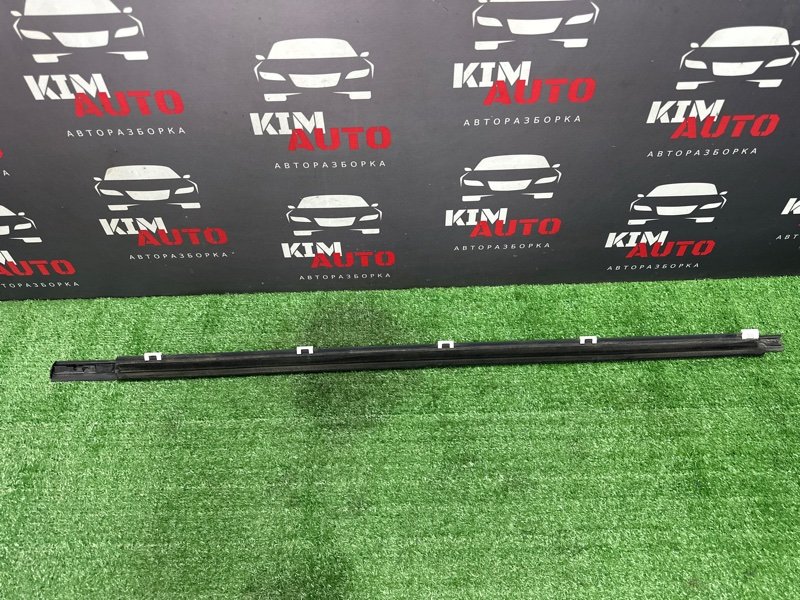 Уплотнитель стекла наружный (Бархотка) Kia Rio 4 2017 FB