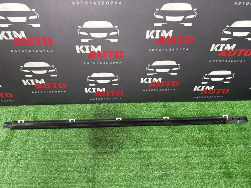 Уплотнитель стекла наружный (Бархотка) Kia Rio 4 2017 FB