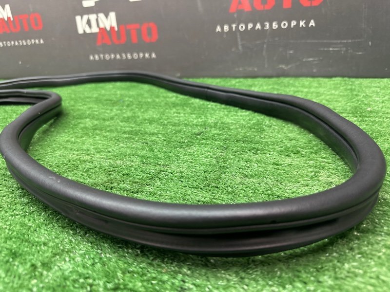 Уплотнитель проема двери Kia Rio 4 2017 FB