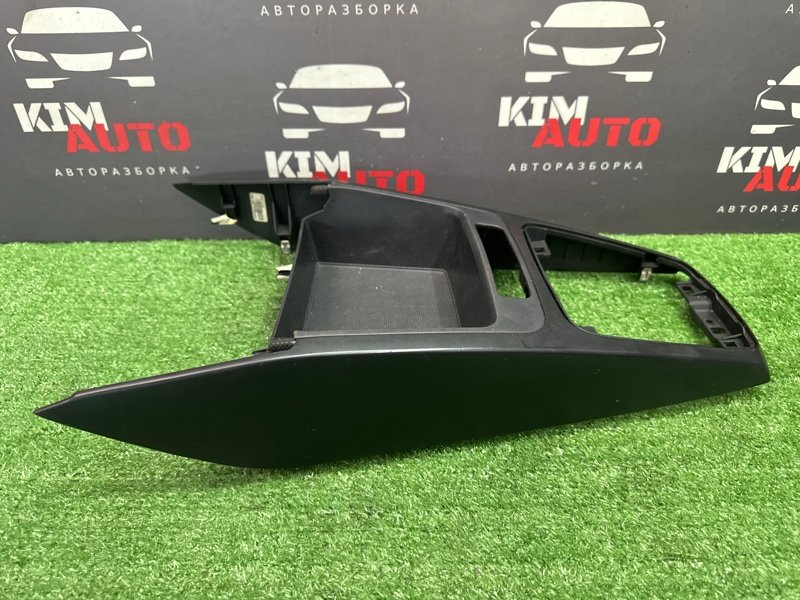Накладка центральной консоли Kia Rio 4 2017 FB
