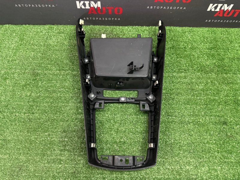 Накладка центральной консоли Kia Rio 4 2017 FB