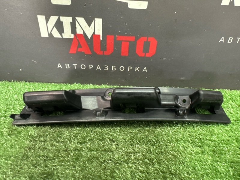 Кронштейн фары Kia Rio 4 2017 FB