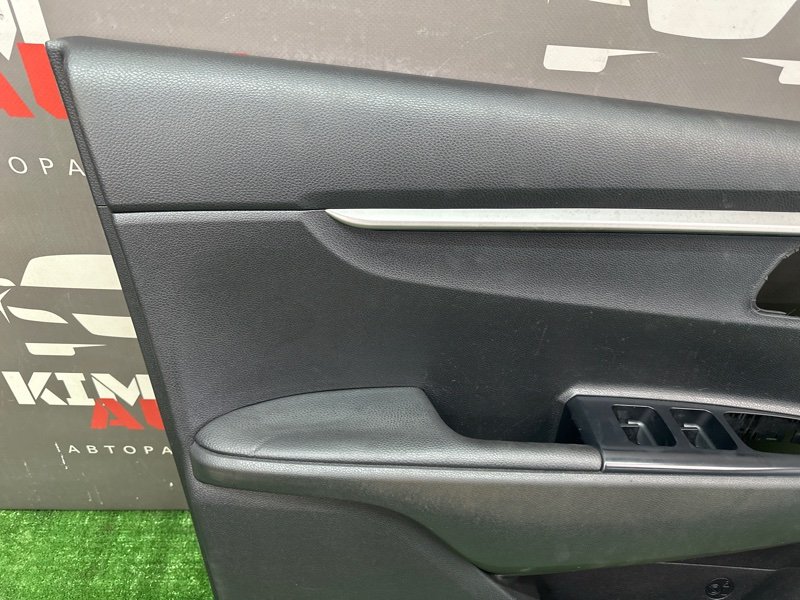 Обшивка двери Kia Rio 4 2021 FB