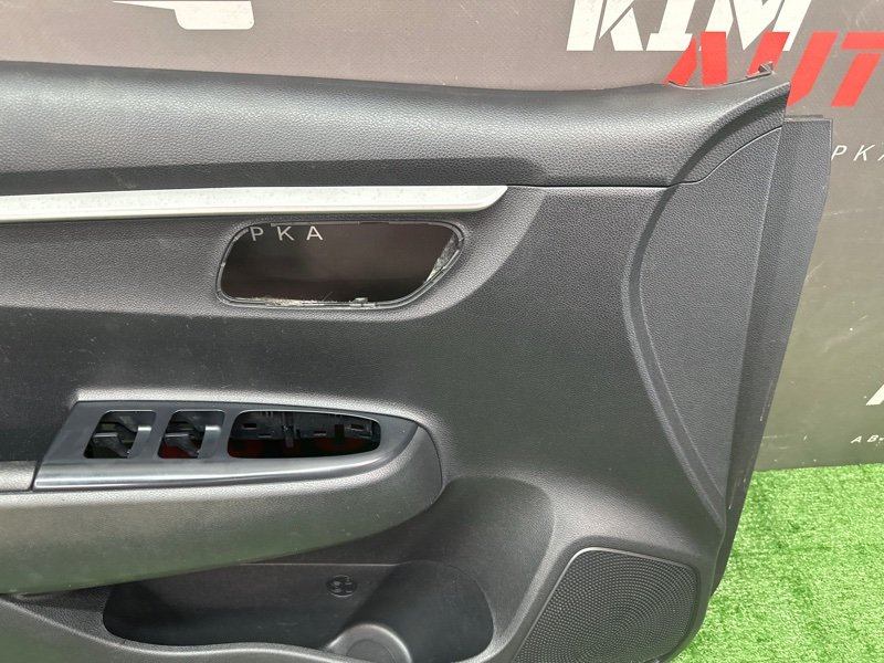 Обшивка двери Kia Rio 4 2021 FB