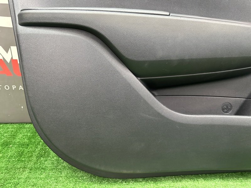 Обшивка двери Kia Rio 4 2021 FB