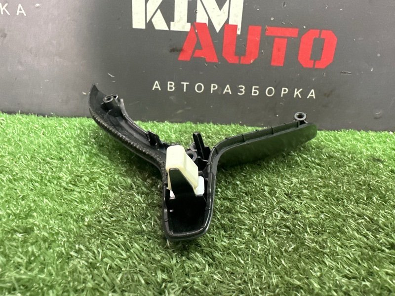 Накладка торпедо декоративная левая Kia Rio 4 2021 FB