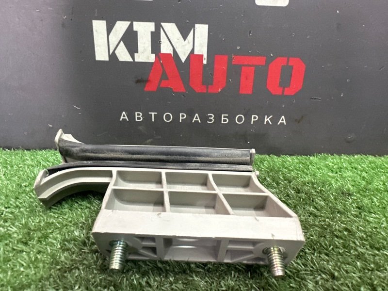 Направляющая стекла двери Kia Rio 4 2021 FB