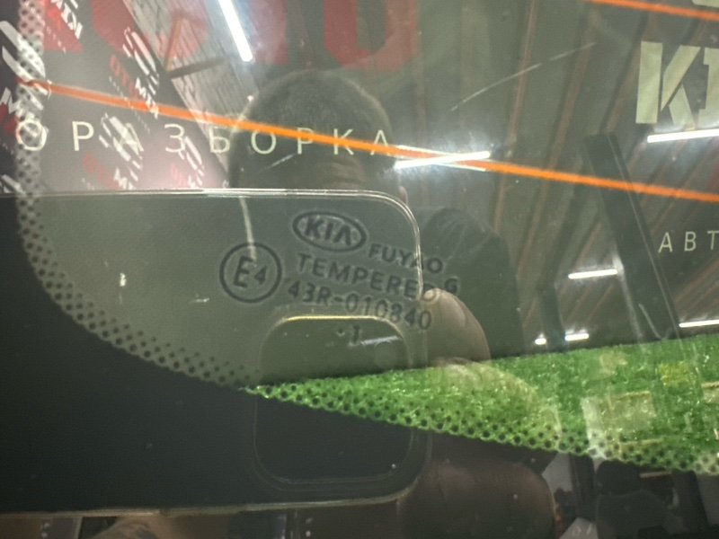 Стекло заднее с обогревом Kia Rio 4 2021 FB