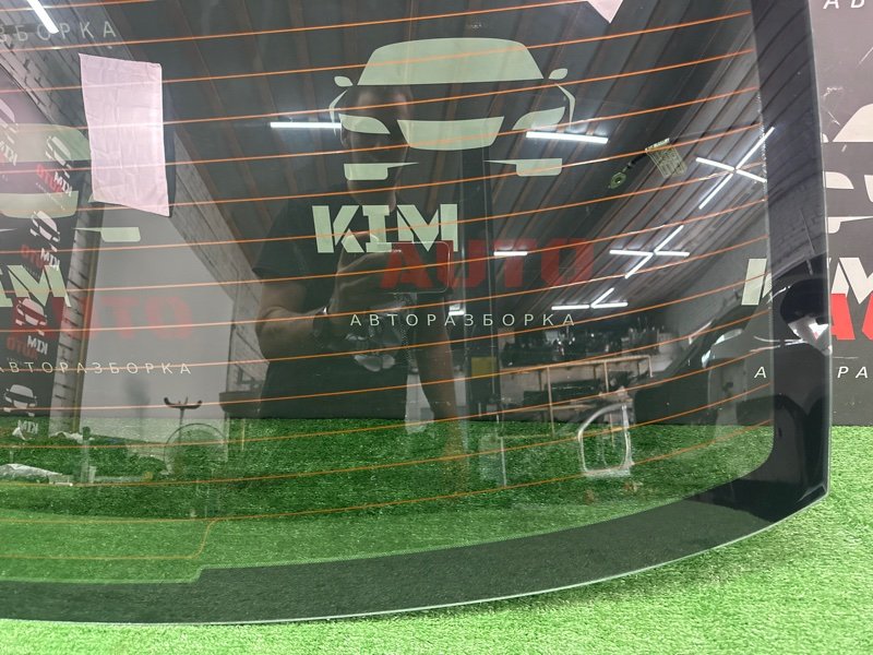 Стекло заднее с обогревом Kia Rio 4 2021 FB