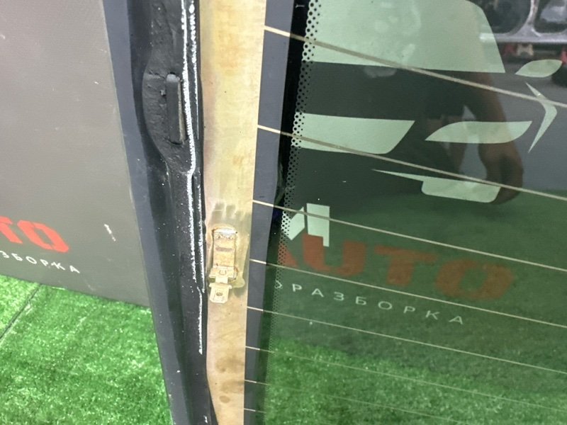 Стекло заднее с обогревом Kia Rio 4 2021 FB