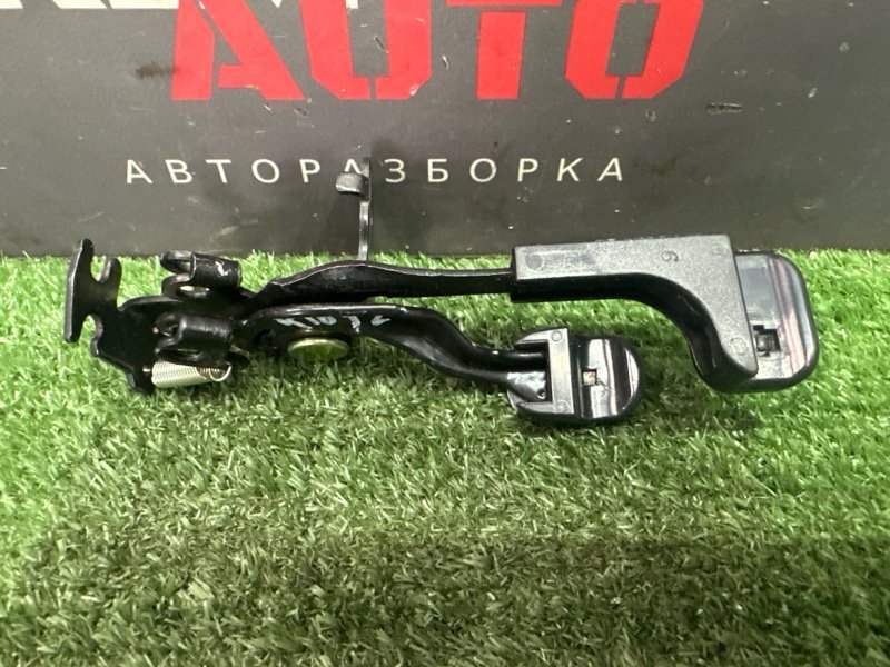 Ручка открывания бензобака и багажника Kia Rio 4 2021 FB