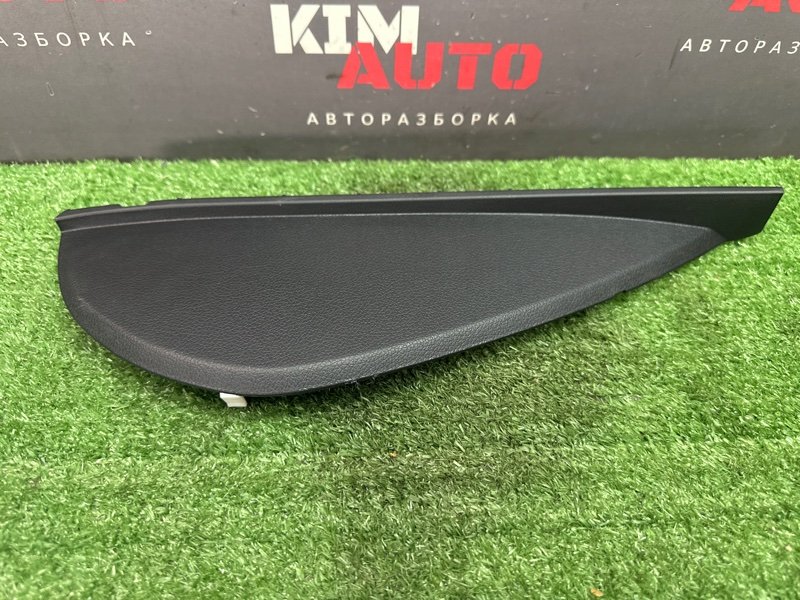 Накладка торпедо боковая Kia Rio 4 2021 FB