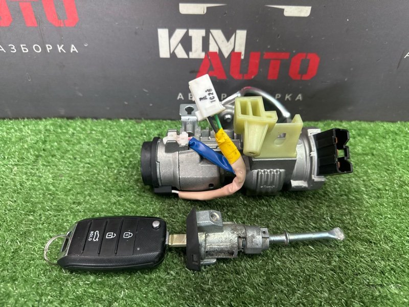 Замок зажигания, личинка двери и ключ Kia Rio 4 2021 FB