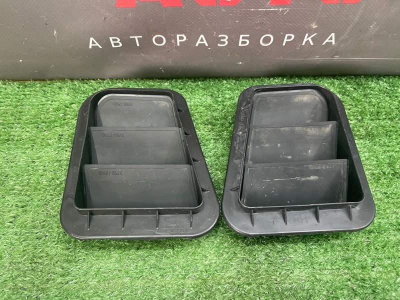 Решетка вентиляционная Kia Rio 3 HB 2014 HB
