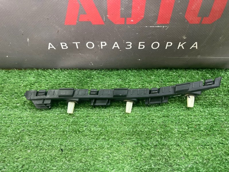 Кронштейн бампера Kia Rio 3 HB 2014 HB