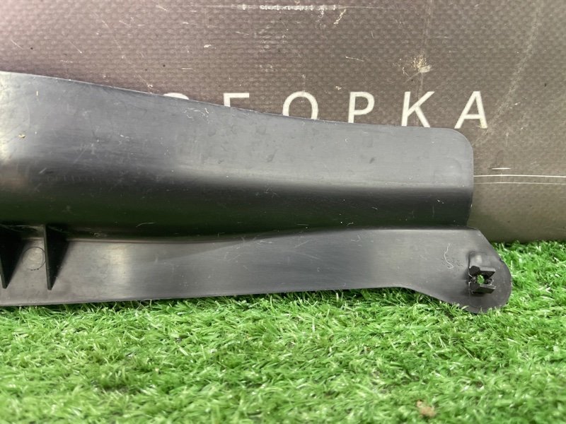 Накладка замка двери Kia Rio 3 HB 2014 HB