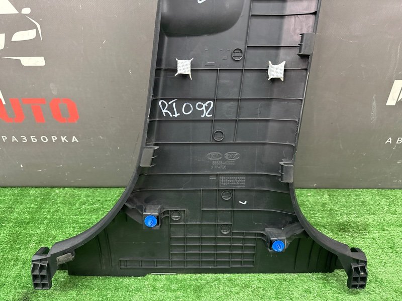 Обшивка стойки нижняя Kia Rio 4 2021 FB