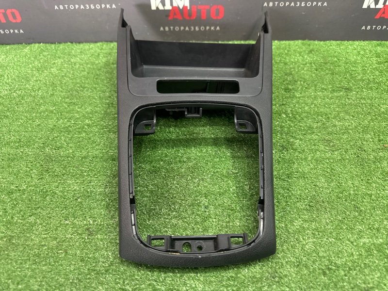 Накладка центральной консоли Kia Rio 4 2021 FB