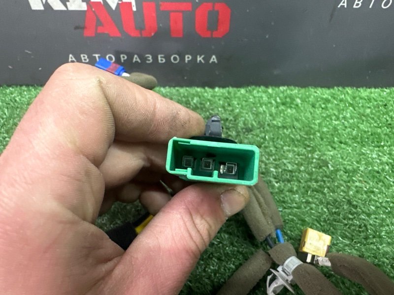 Проводка антенны Kia Rio 4 2021 FB