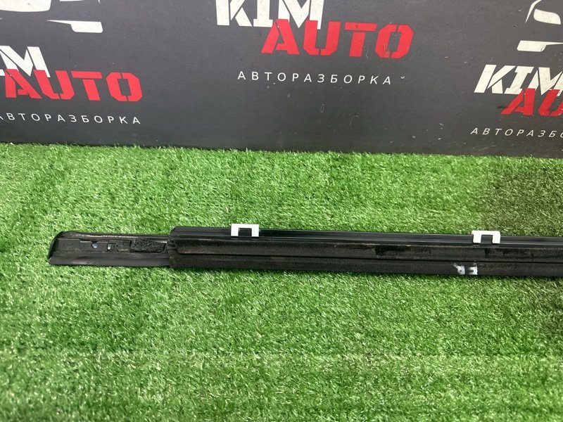 Уплотнитель стекла наружный (Бархотка) Kia Rio 4 2021 FB
