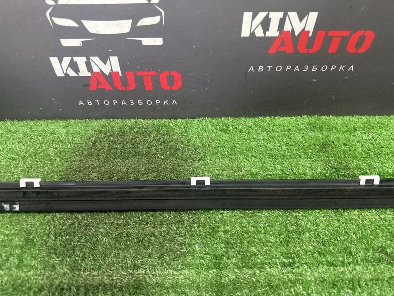 Уплотнитель стекла наружный (Бархотка) Kia Rio 4 2021 FB