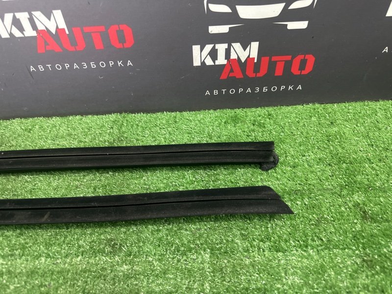 Уплотнитель стекла(бархотка) внутренний Kia Rio 4 2021 FB