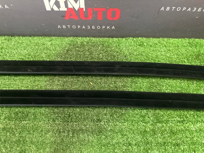 Уплотнитель стекла(бархотка) внутренний Kia Rio 4 2021 FB