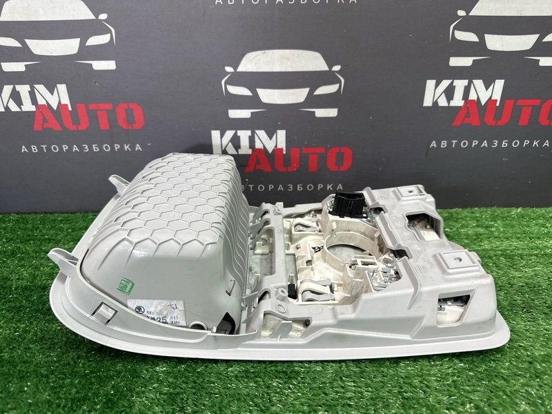 Плафон салонный с футляром для очков(очечник) Skoda Octavia 2014 A7