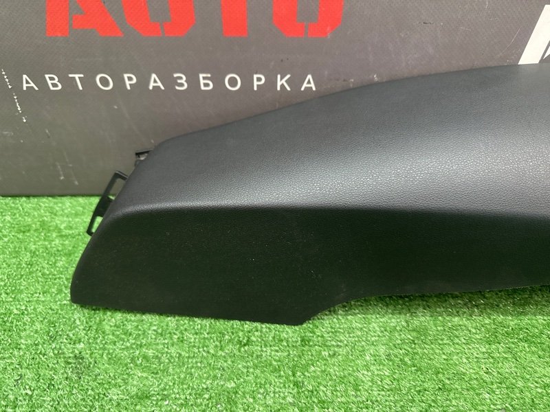 Обшивка стойки нижняя Skoda Octavia 2014 A7