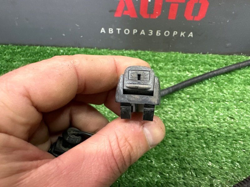 Форсунка стеклоомывателя с подогревом Skoda Octavia 2014 A7