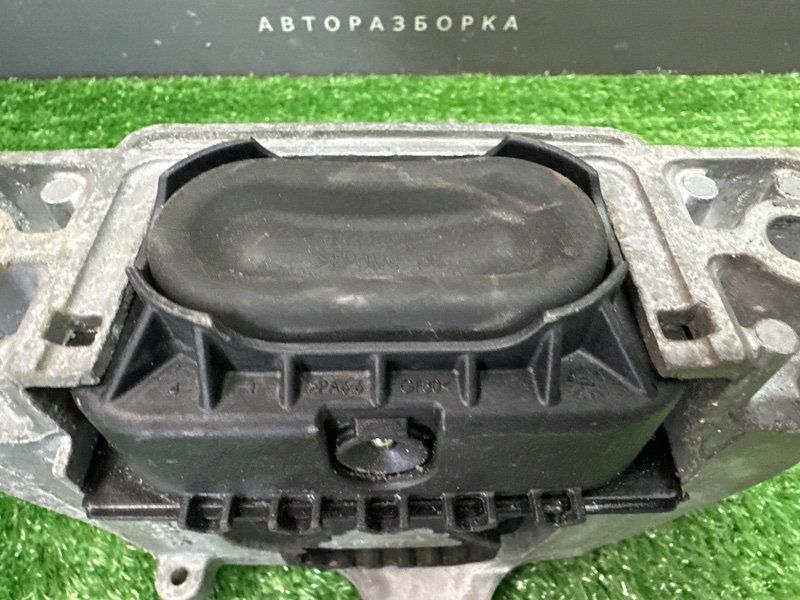 Подушка/опора двигателя Skoda Octavia 2014 A7
