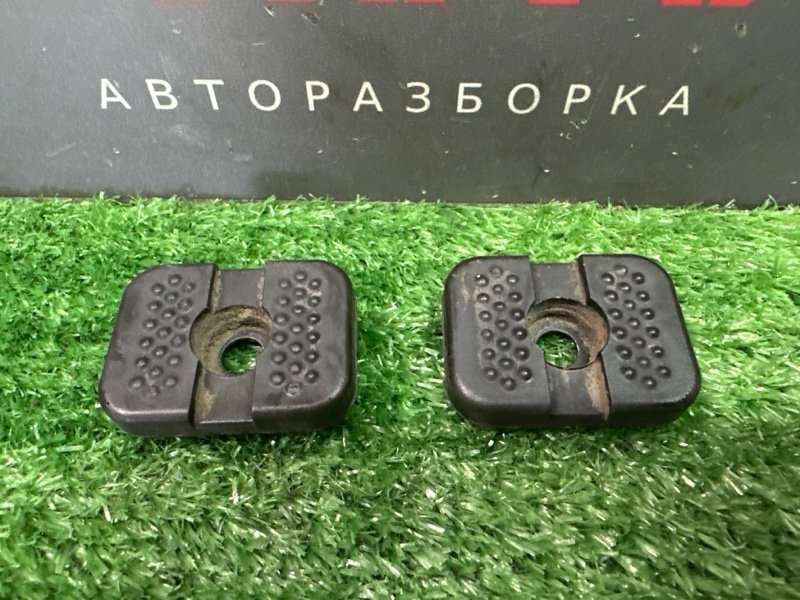 Отбойник крышки багажника Skoda Octavia 2014 A7