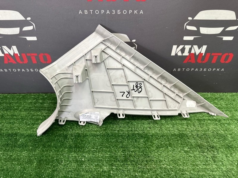 Накладка стойки верхняя Skoda Octavia 2014 A7