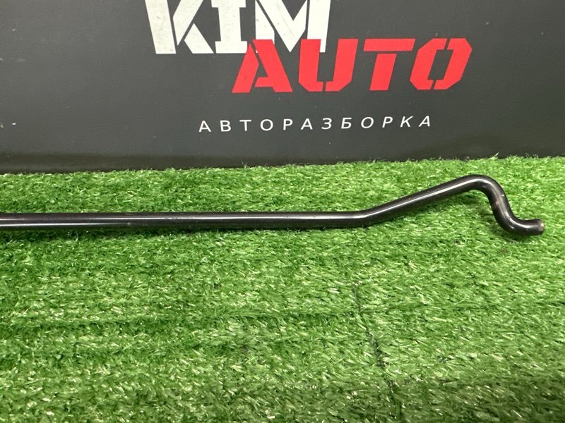 Упор капота Skoda Octavia 2014 A7