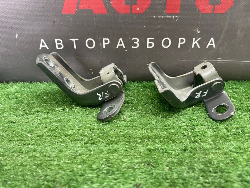 Петли двери Kia Rio 3 HB 2014 HB