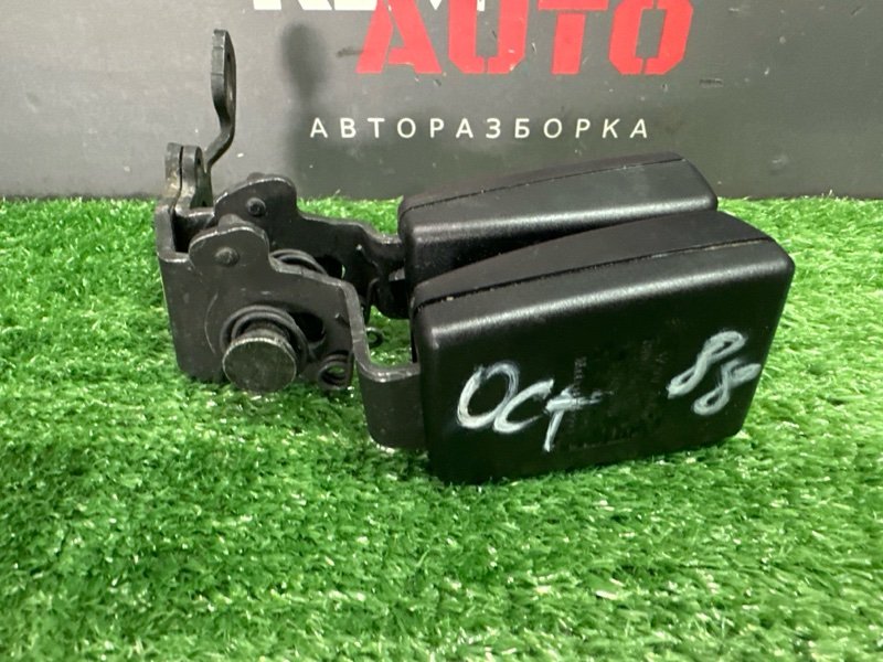 Замок ремня безопасности(двойной) Skoda Octavia 2014 A7