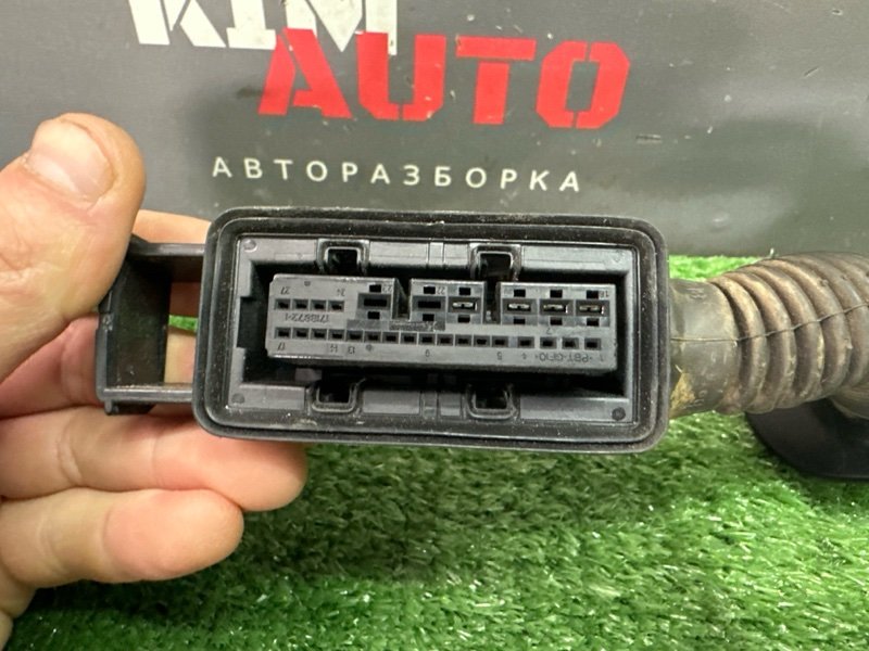 Проводка двери Skoda Octavia 2014 A7
