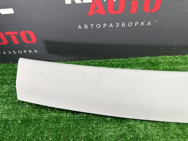 Обшивка крышки багажника Kia Ceed 1 2010 ED