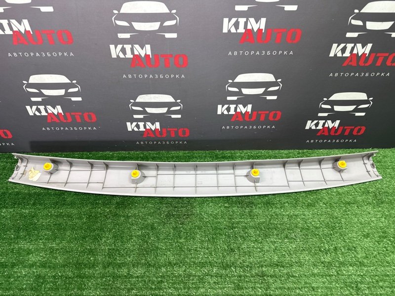 Обшивка крышки багажника Kia Ceed 1 2010 ED