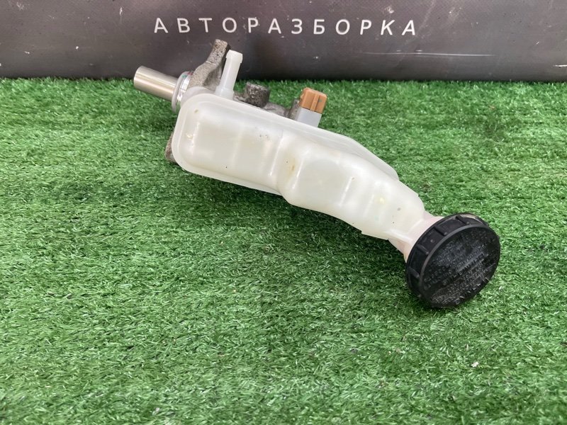 Главный тормозной цилиндр с бочком Kia Rio 3 HB 2014 HB