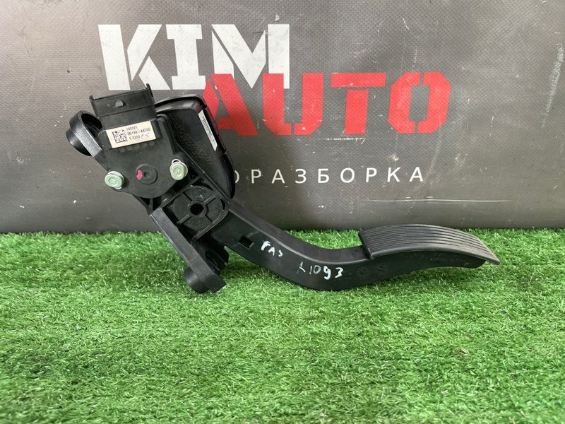 Педаль газа электронная Kia Rio 3 HB 2014 HB