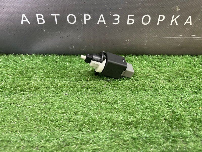 Выключатель стоп-сигнала(лягушка) Kia Rio 3 HB 2014 HB