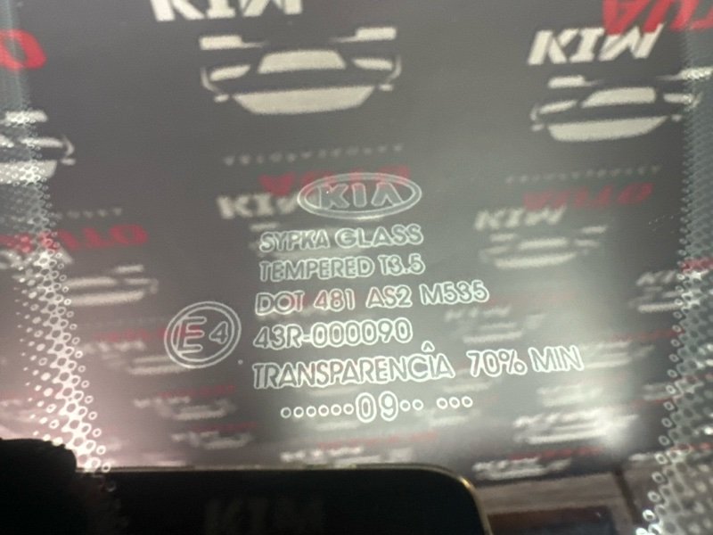 Стекло глухое заднее Kia Ceed 1 2010 ED