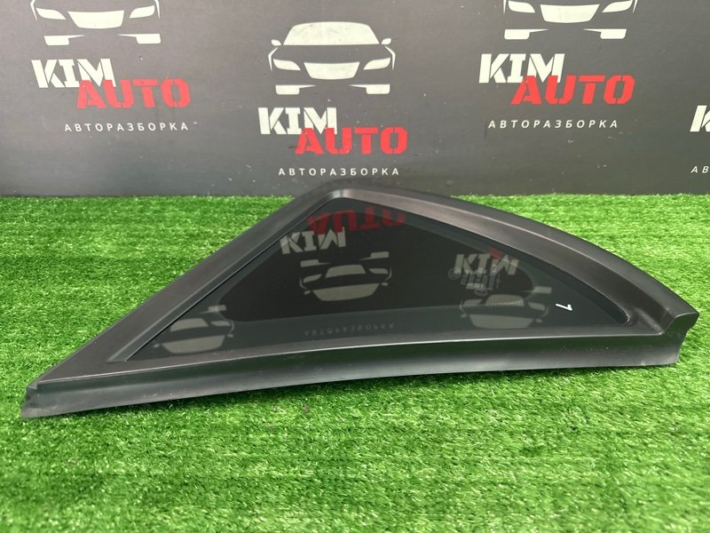 Стекло глухое заднее Kia Ceed 1 2010 ED