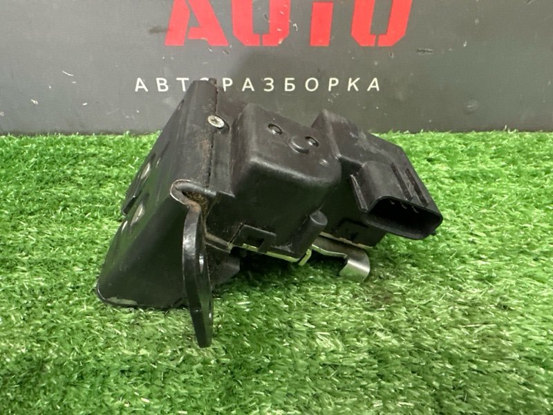 Замок крышки багажника Kia Ceed 1 2010 ED