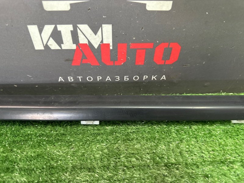 Уплотнитель стекла наружный (Бархотка) Kia Ceed 1 2010 ED