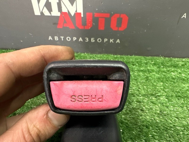 Замок ремня безопасности(двойной) Kia Ceed 1 2010 ED